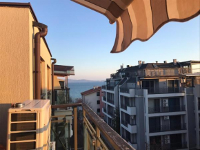 Astreya, Burgas